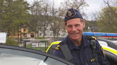 03:00: Södertäljepolisen (S3 E7) (S3) | Kanal 9 | 5/18 2026