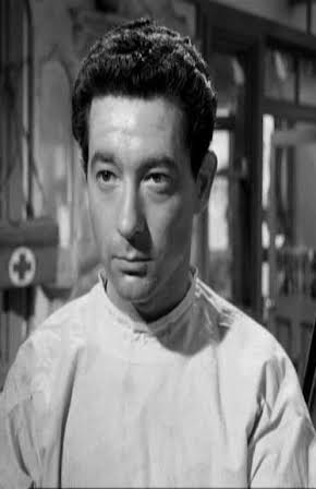 Harry Landis as Private Browning