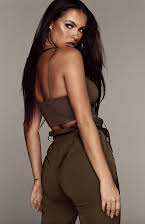 Constance Nunes como 