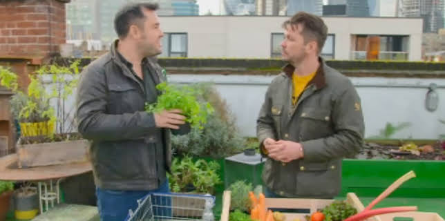 3:20 AM: Food Unwrapped | More 4 | 11/30 2025