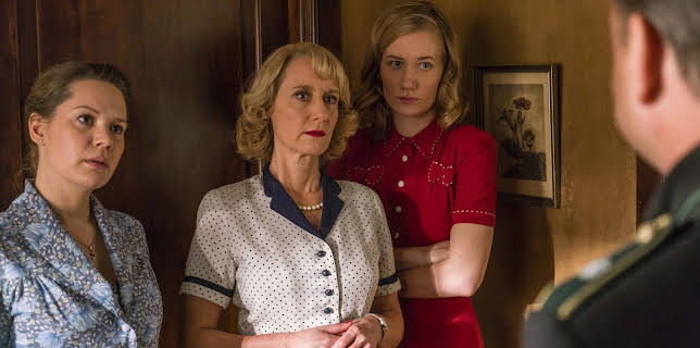 16:15: Seaside Hotel (S07/E06) | One | 2/11 2026