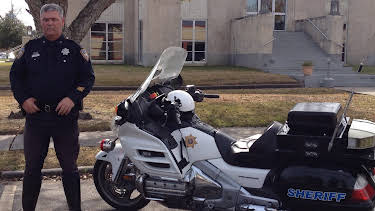 01:35: Min nabo er morder (S3 E13) (S3) | FEM | 4/30 2026