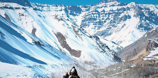 22:53: Hawas Leben | Arte | 11/12 2025