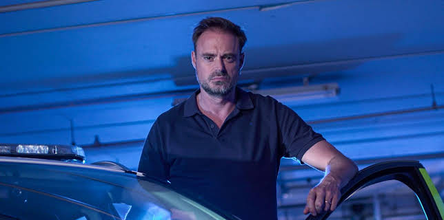 12:00 PM: Traffic Cops (S9 E12) (S9) | 5 Star | 11/13 2025