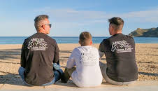 Bargain-Loving Brits in the Sun (S8 E36)