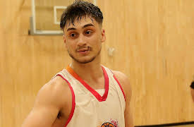 Creator League, Season 1: Kenny Chao vs. Matt Kiatipis