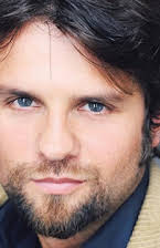 Hans Weingartner som Cafe Patron