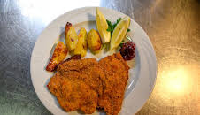 Golden, zart und voller Traditionen - Schnitzelvariationen in Europa