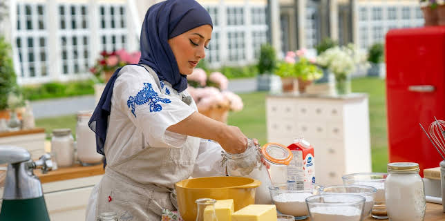 12:50: Bakemesterskapet Sverige: Bare sprøyt | NRK 1 | 1/25 2026