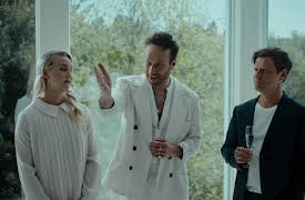 Supporting Actor: Crazy Neighbour