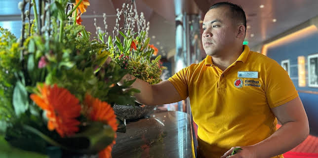 10:00 PM: Supercruising: Life at Sea | More 4 | 1/26 2026