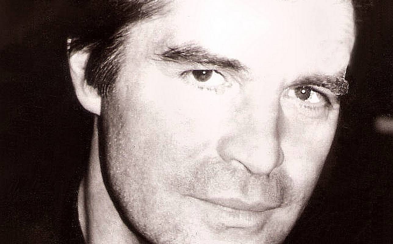 Oliver Tobias