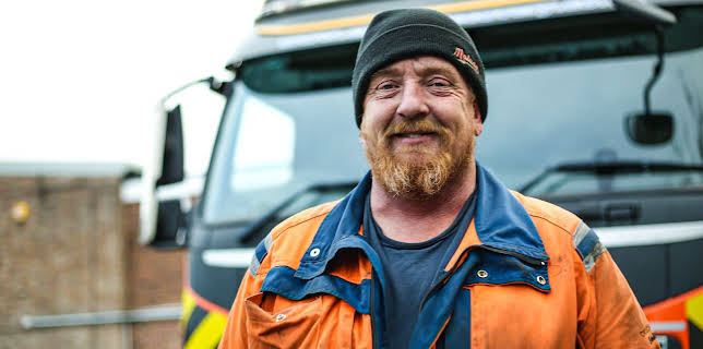 2:05 AM: Trucking Hell (S5 E13) (S5) | Paramount | 2/6 2026