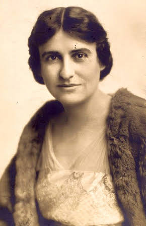 Florence Auer as 