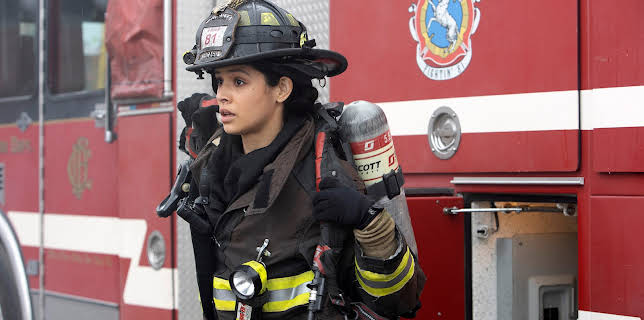 03:25: Chicago Fire (S9 E3) (S9) | Viasat Series | 12/25 2025