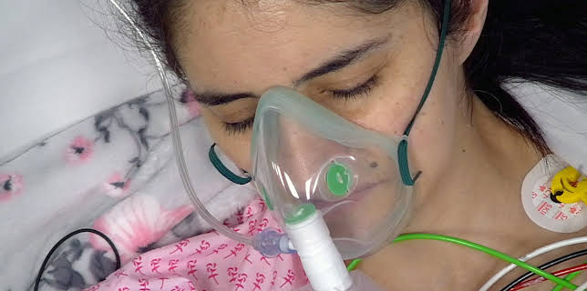 10:00 PM: 24 Hours in A&E | More 4 | 2/8 2026