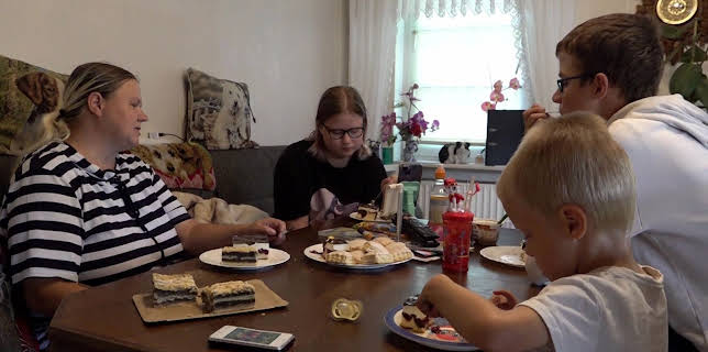 18:05: Hartz und herzlich - Tag für Tag Rostock (S13 E24) (S13) | RTL 2 | 2/5 2026