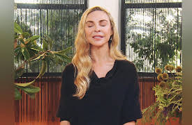 Masters of Mindfulness: Transforming Your Mind and Body: Essential Themes of Mindfulness