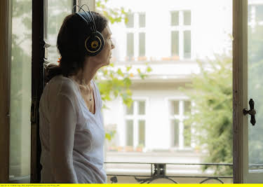 22:25: Und dann steht einer auf und öffnet das Fenster | 3SAT | 4/1 2026