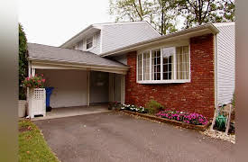 House Hunters: Volume 1: Cherry Hill Charmer