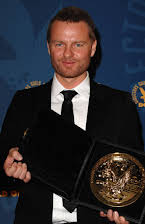 Nicolai Fuglsig som Director