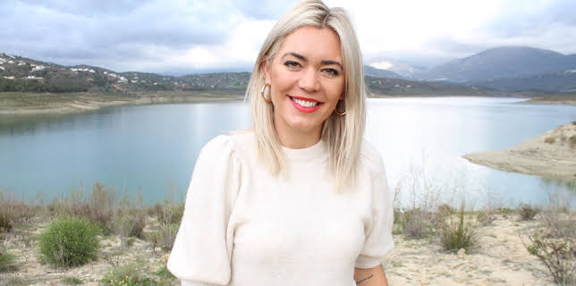 12:05 PM: A Place in the Sun | More 4 | 3/8 2026