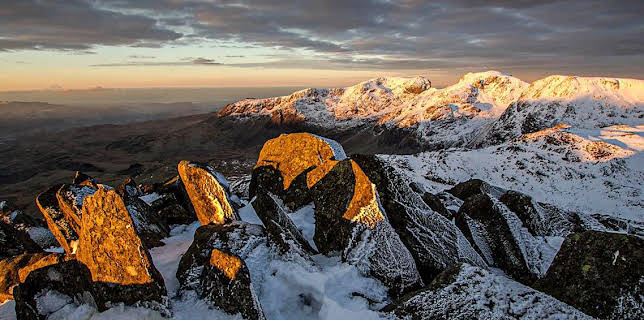 10:00 PM: Life of a Mountain | BBC Four | 11/30 2025