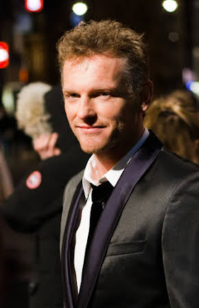 Barry Atsma as 
