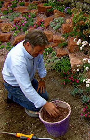 Alan Titchmarsh as 