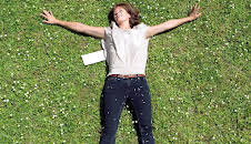 Auf der anderen Seite ist das Gras viel grüner