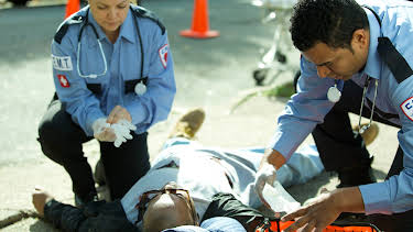 04:45: Der ondskapen bor (S4 E8) (S4) | FEM | 5/1 2026