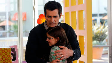 4:00 PM: Modern Family | E4 | 7/27 2026