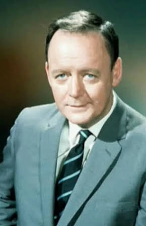 Robert Urquhart as 