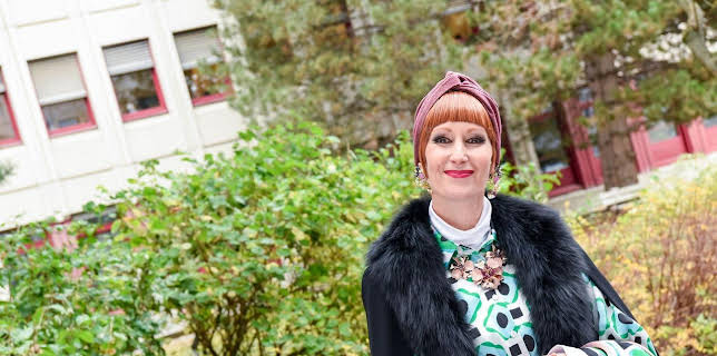 Walking on Sunshine (S04/E02)