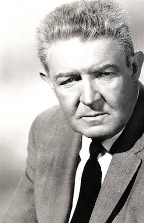Robert Burton as Tenvoorde