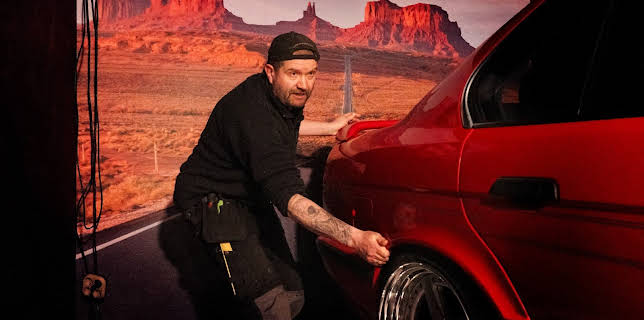 21:40: Mancave: Krom og motordrønn | NRK Tegnspraak | 3/18 2026