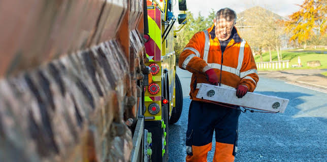 2:00 AM: Trucking Hell (S8 E2) (S8) | Paramount | 3/14 2026