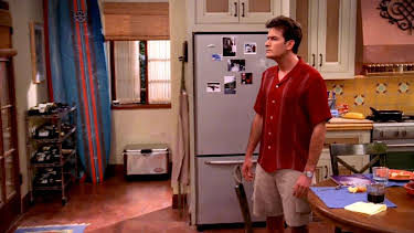 21:25: Two and a Half Men (S2 E9) (S2) | Kanal 9 | 8/20 2026