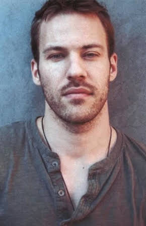 Falk Hentschel as 