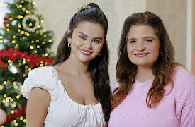 Selena + Chef: Home for the Holidays: Selena + Alex