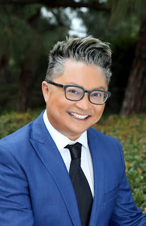 Alec Mapa as 