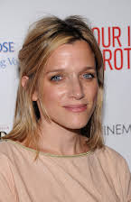 Evgenia Peretz som Director