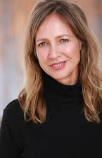 Corinne Bohrer som Julie Riley