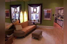 Love It or List It Season 1: No Way To Go But Up