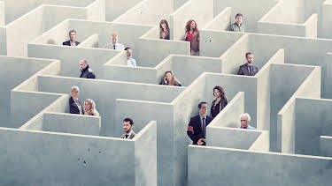 10:51: Crímenes Perfectos (T4): Ep.5 El pie en el estribo | COSMO | 6/30 2025