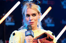 I Hate Suzie, Season 1: Denial