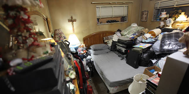 06:25: Hoarding: Buried Alive (S5 E12) (S5) | TLC | 11/24 2025