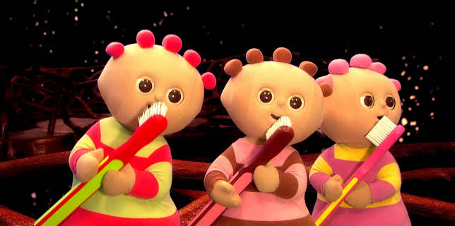 11:00: Drømmehagen: Tomlingene pusser tennene | NRK Super | 11/22 2025