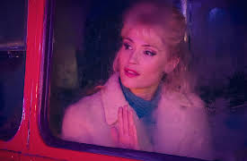 Funny Woman, Season 1: Episode 1