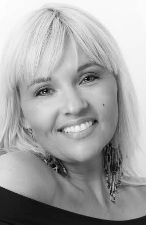 Phillipa Alexander as 